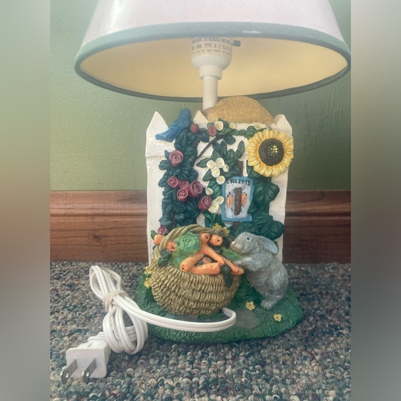 Vintage Figi Graphics 1993 Accent Desk Lamp LA-233 In The Garden Rabbit 14.5" H - Picture 3 of 5